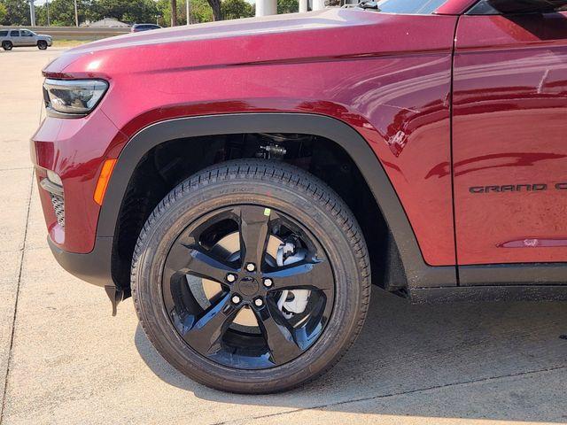 new 2025 Jeep Grand Cherokee car, priced at $47,520