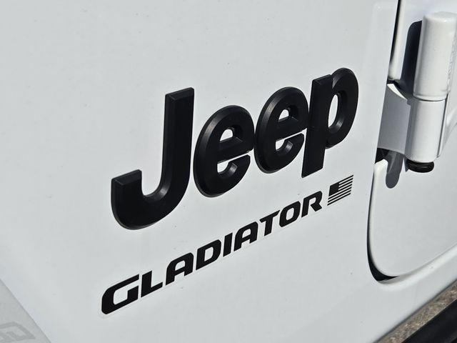 new 2025 Jeep Gladiator car, priced at $44,995
