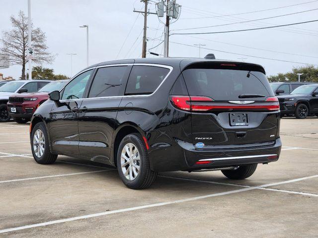 new 2025 Chrysler Pacifica car, priced at $44,452