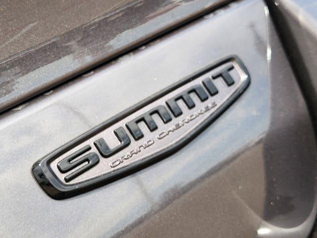 new 2025 Jeep Grand Cherokee car, priced at $67,425