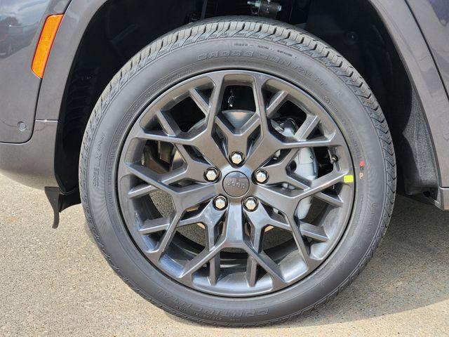 new 2025 Jeep Grand Cherokee car, priced at $67,425