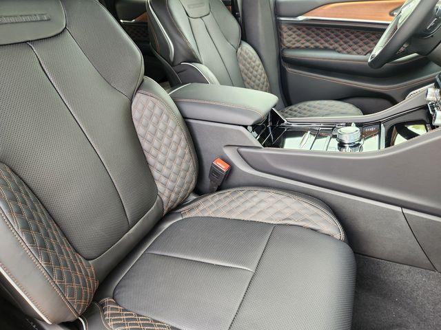 new 2025 Jeep Grand Cherokee car, priced at $67,425