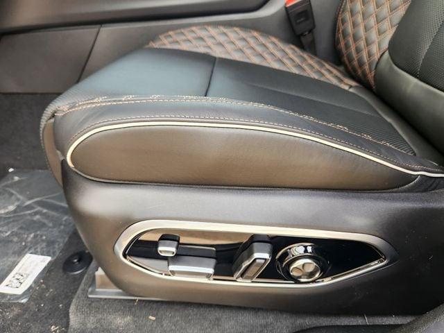 new 2025 Jeep Grand Cherokee car, priced at $67,425