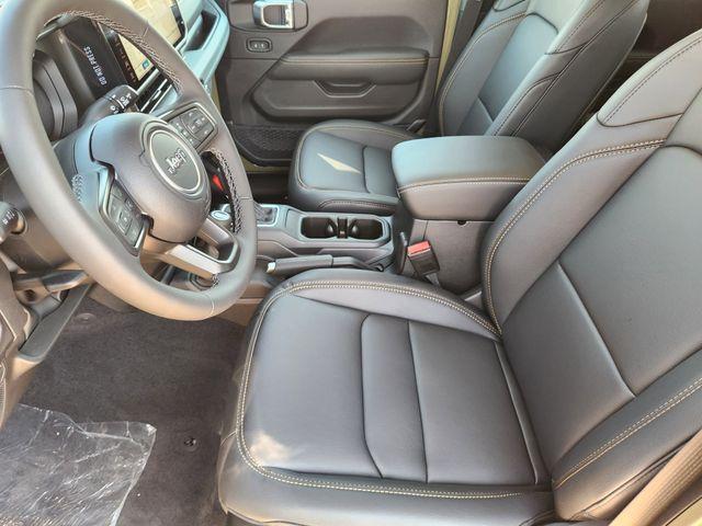 new 2025 Jeep Gladiator car, priced at $42,699