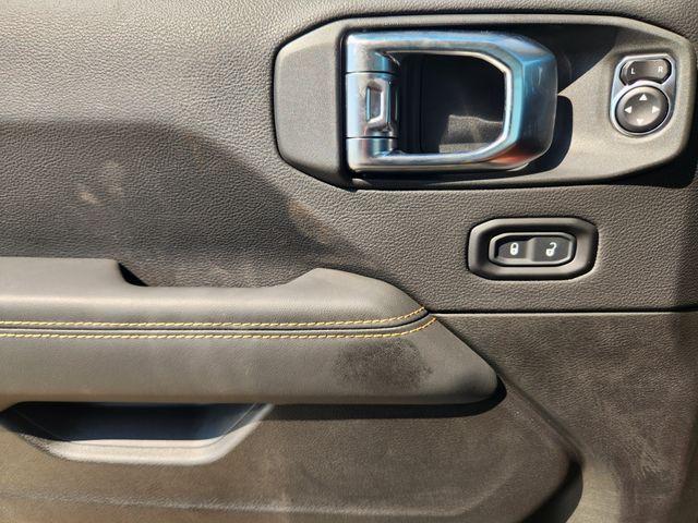 new 2025 Jeep Gladiator car, priced at $42,699