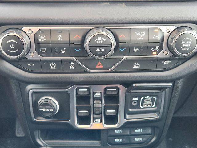 new 2025 Jeep Gladiator car, priced at $42,699