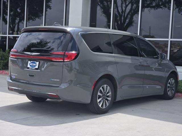 used 2022 Chrysler Pacifica Hybrid car, priced at $29,844