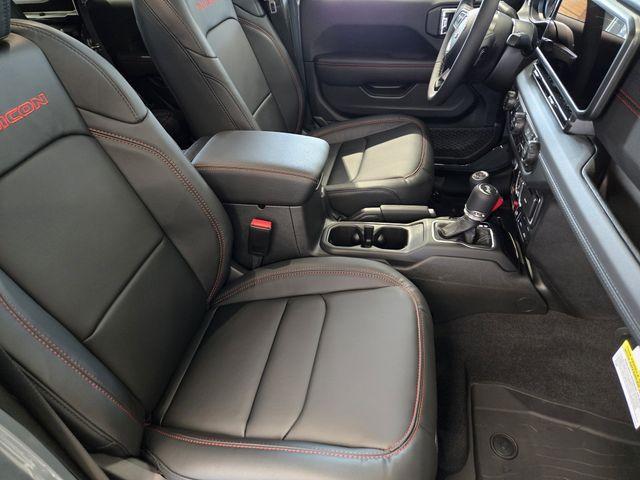 new 2025 Jeep Wrangler car, priced at $62,108