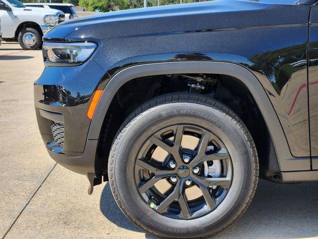 new 2024 Jeep Grand Cherokee L car, priced at $42,554