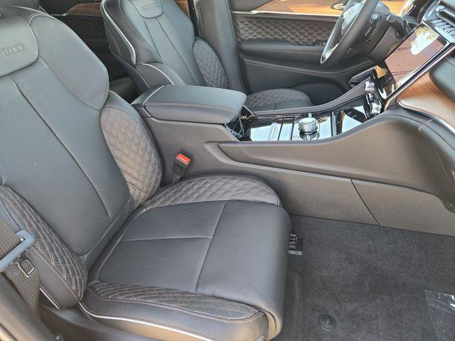 new 2025 Jeep Grand Cherokee L car, priced at $69,175