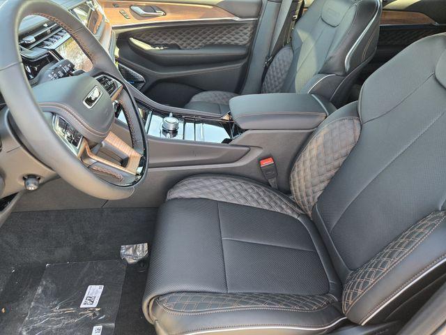 new 2025 Jeep Grand Cherokee L car, priced at $69,175