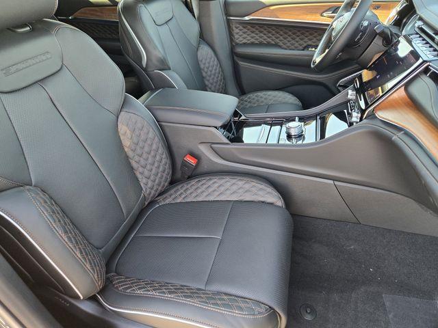 new 2025 Jeep Grand Cherokee L car, priced at $69,175