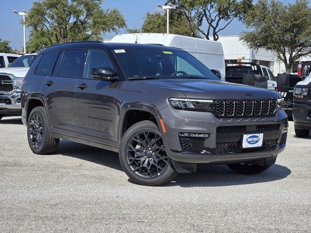 new 2025 Jeep Grand Cherokee L car, priced at $69,175