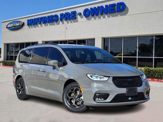 used 2021 Chrysler Pacifica Hybrid car, priced at $21,994