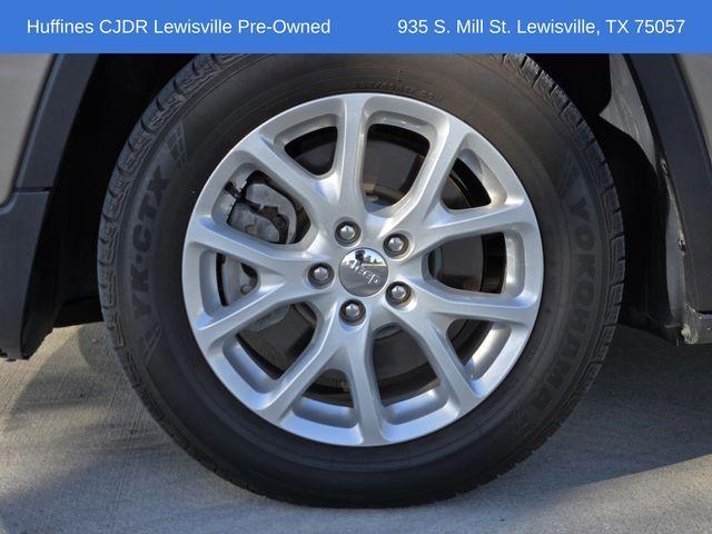 used 2017 Jeep Cherokee car, priced at $10,881