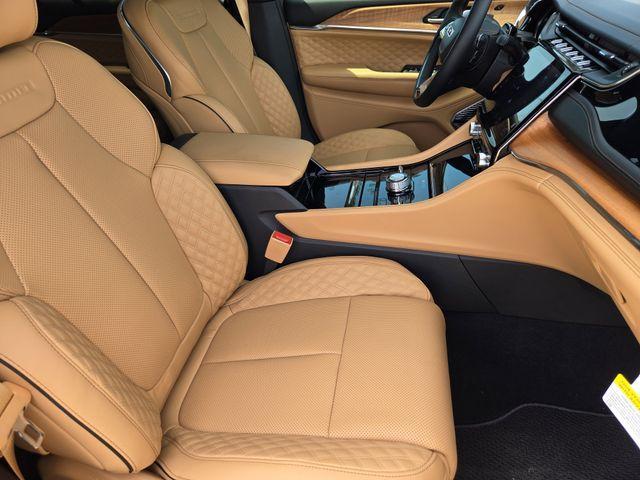 new 2025 Jeep Grand Cherokee L car, priced at $72,800