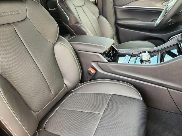 new 2025 Jeep Grand Cherokee car, priced at $60,824