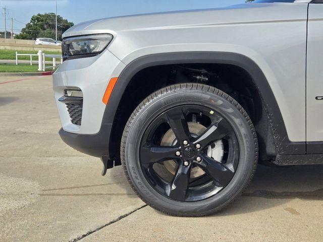 new 2024 Jeep Grand Cherokee car, priced at $42,017