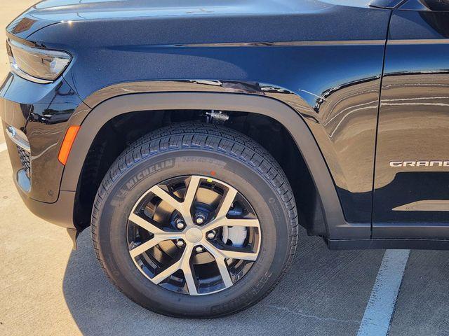 new 2025 Jeep Grand Cherokee car, priced at $48,708