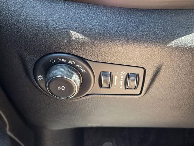 new 2025 Jeep Compass car, priced at $27,649