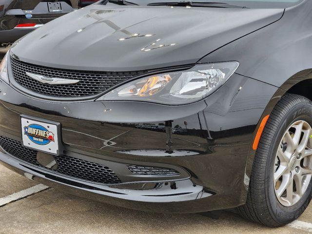 new 2025 Chrysler Voyager car, priced at $38,522