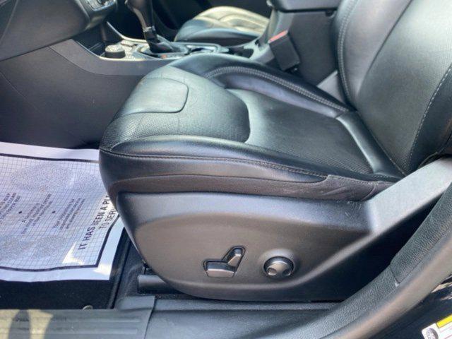 used 2023 Jeep Cherokee car, priced at $19,390