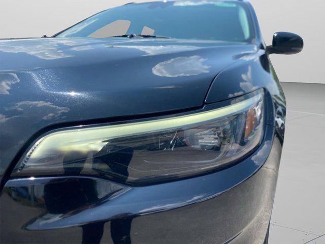used 2023 Jeep Cherokee car, priced at $19,390