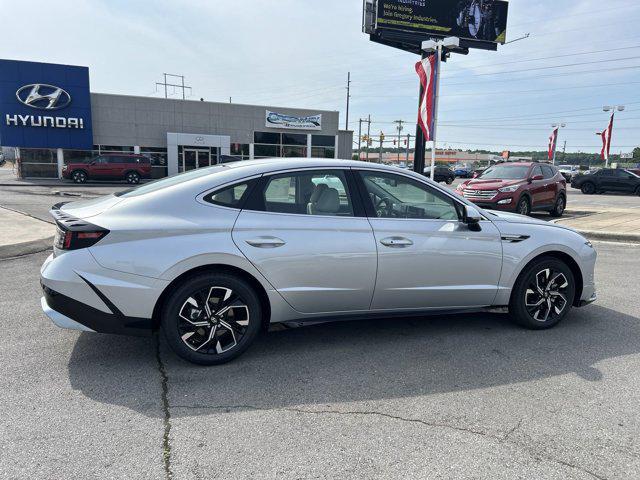 new 2024 Hyundai Sonata car, priced at $26,887