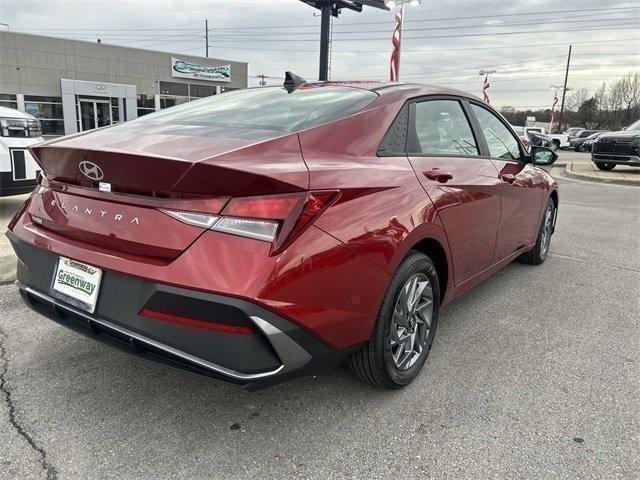 new 2024 Hyundai Elantra car, priced at $22,920