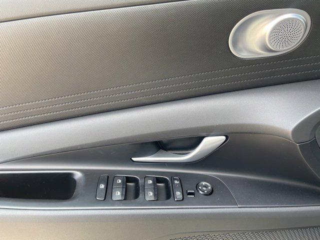 new 2025 Hyundai ELANTRA HEV car, priced at $26,333