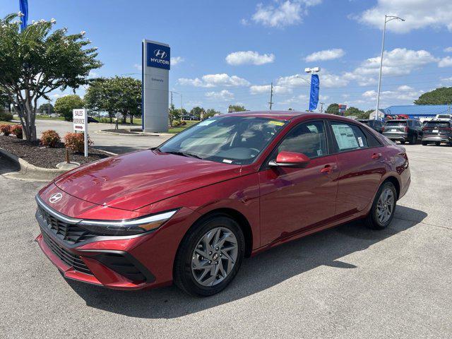 new 2024 Hyundai Elantra car, priced at $23,419