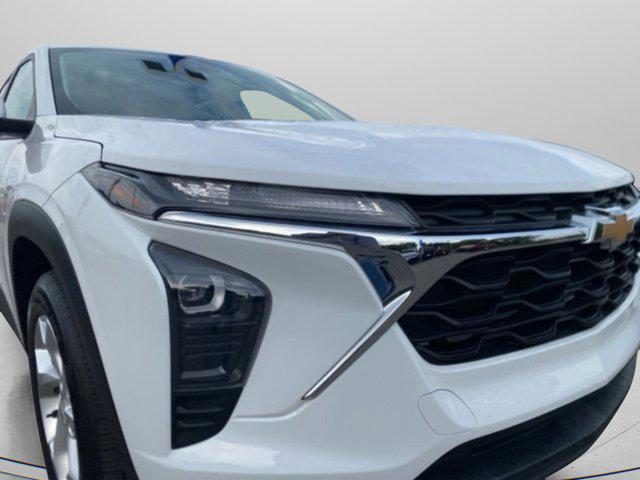 used 2024 Chevrolet Trax car, priced at $21,123
