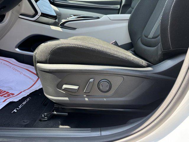 new 2024 Hyundai TUCSON Hybrid car, priced at $34,034