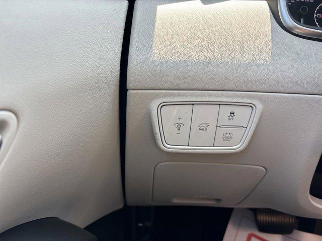 new 2024 Hyundai TUCSON Hybrid car, priced at $34,034