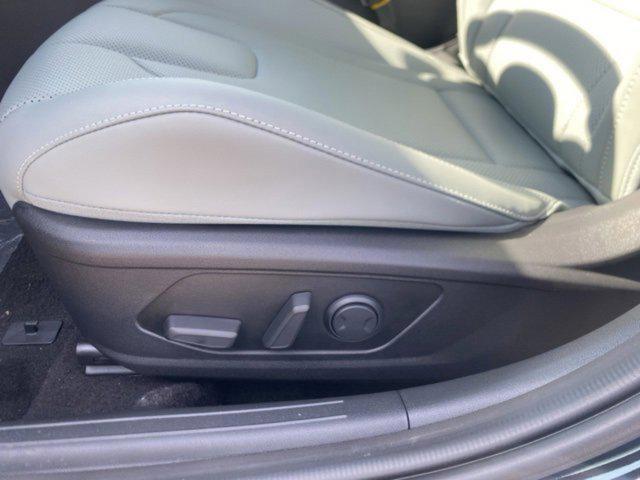 new 2025 Hyundai Elantra car, priced at $30,682