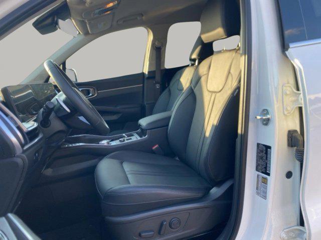 used 2025 Kia Sorento Hybrid car, priced at $33,995