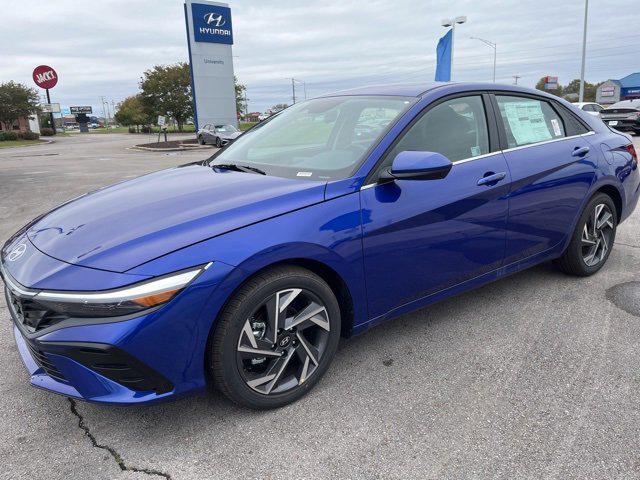 new 2025 Hyundai Elantra car, priced at $26,208