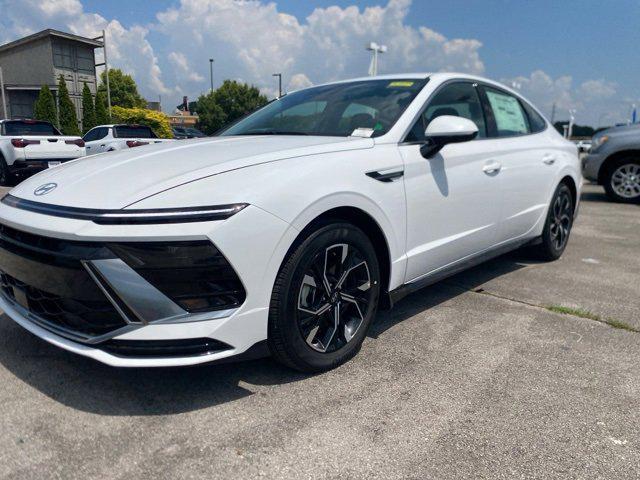 new 2025 Hyundai Sonata car, priced at $28,885