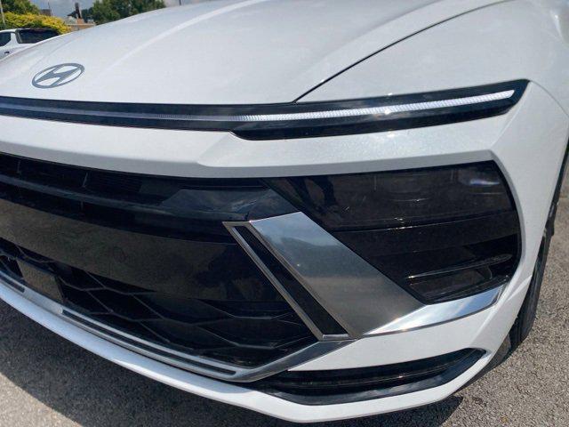 new 2025 Hyundai Sonata car, priced at $28,885