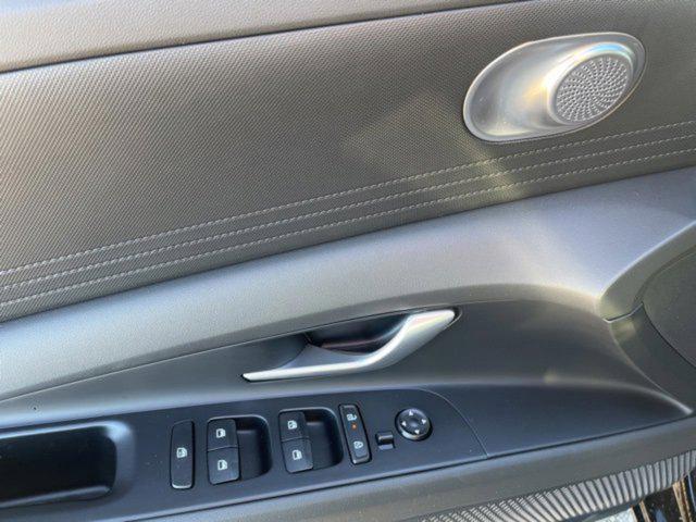 new 2025 Hyundai ELANTRA HEV car, priced at $25,984
