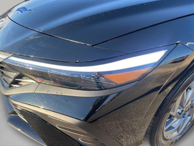 new 2025 Hyundai ELANTRA HEV car, priced at $25,984