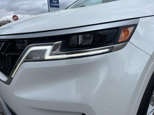 used 2023 Kia Carnival car, priced at $29,990