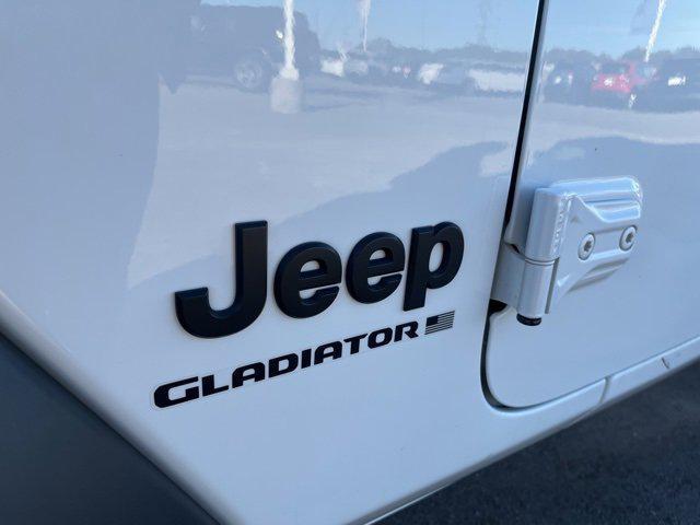 used 2023 Jeep Gladiator car, priced at $27,922