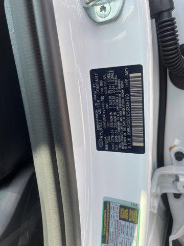 new 2025 Hyundai TUCSON Hybrid car, priced at $37,306