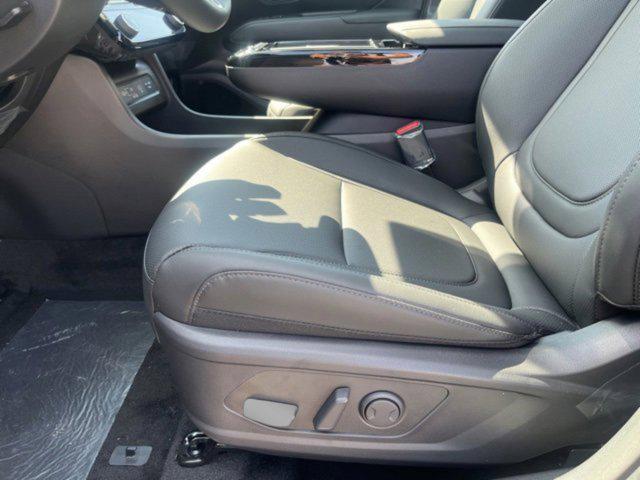 new 2025 Hyundai TUCSON Hybrid car, priced at $37,306