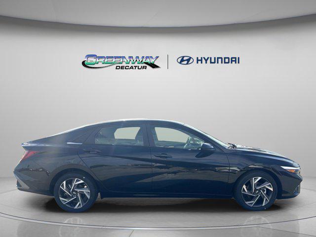 new 2025 Hyundai Elantra car, priced at $25,301