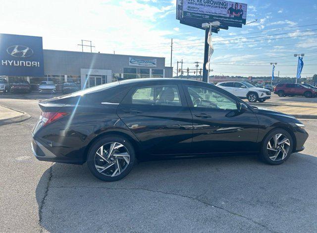 new 2025 Hyundai Elantra car, priced at $26,260