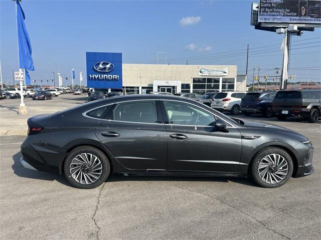 new 2024 Hyundai Sonata Hybrid car, priced at $36,725