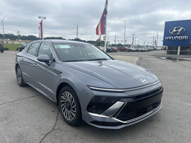 new 2024 Hyundai Sonata Hybrid car, priced at $30,548