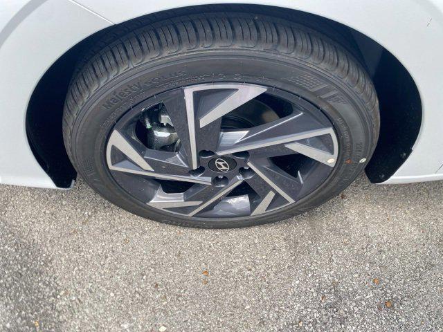 new 2025 Hyundai Elantra car, priced at $25,665